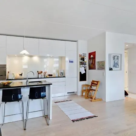 Thorshavnsgade, Islands Brygge, S *